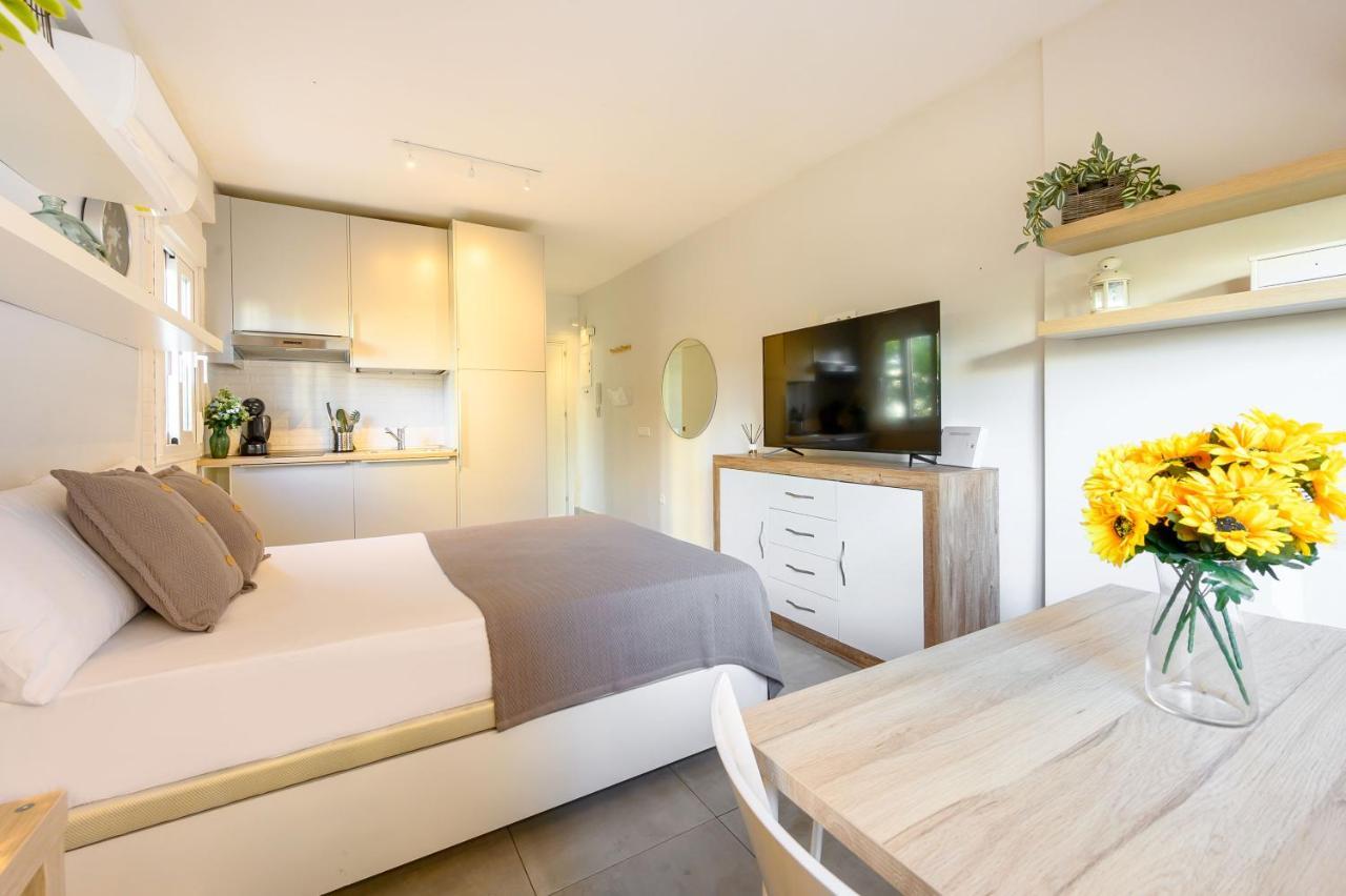 Studio, City Center By 10Tosea Фуенхірола Екстер'єр фото